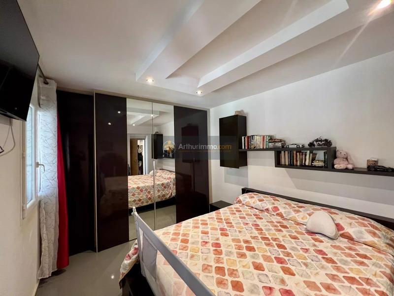 Maison - 257 m² - 9 pièces