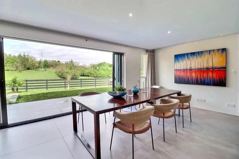 Maison - 208 m² - 5 pièces