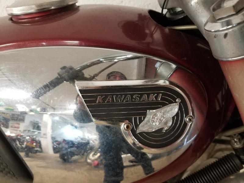 Kawasaki Avenger 350 kawasaki rouge 0350