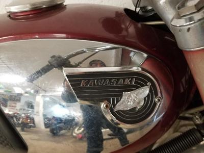 Kawasaki Avenger 350 kawasaki rouge 0350