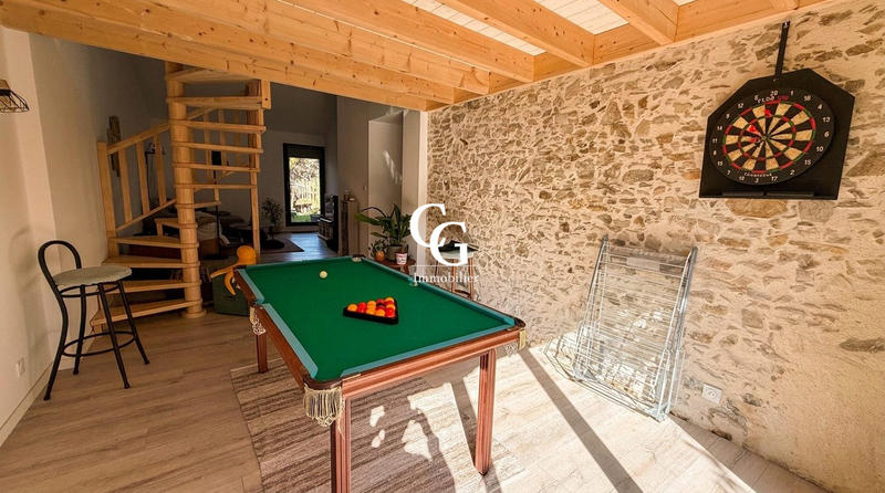 Maison - 159 m² - 6 pièces