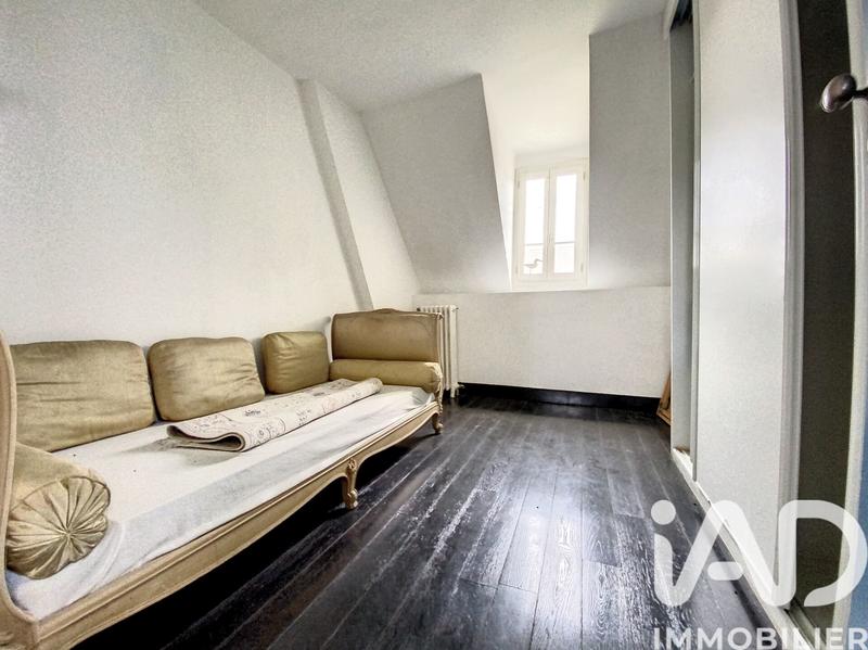 Maison - 287 m² - 9 pièces