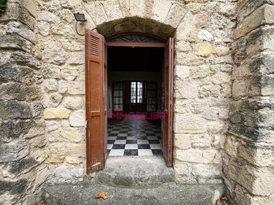 Maison - 200 m² - 6 pièces