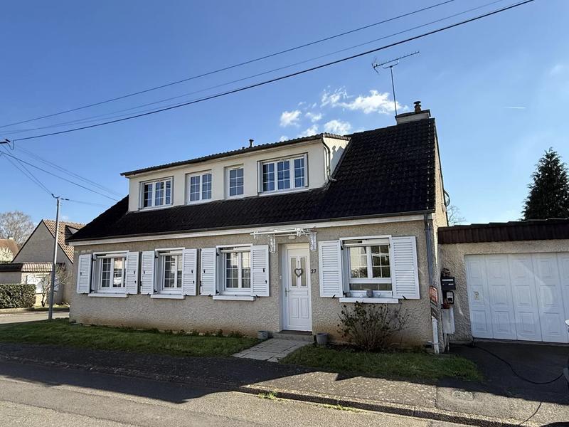 Maison - 142 m² - 6 pièces