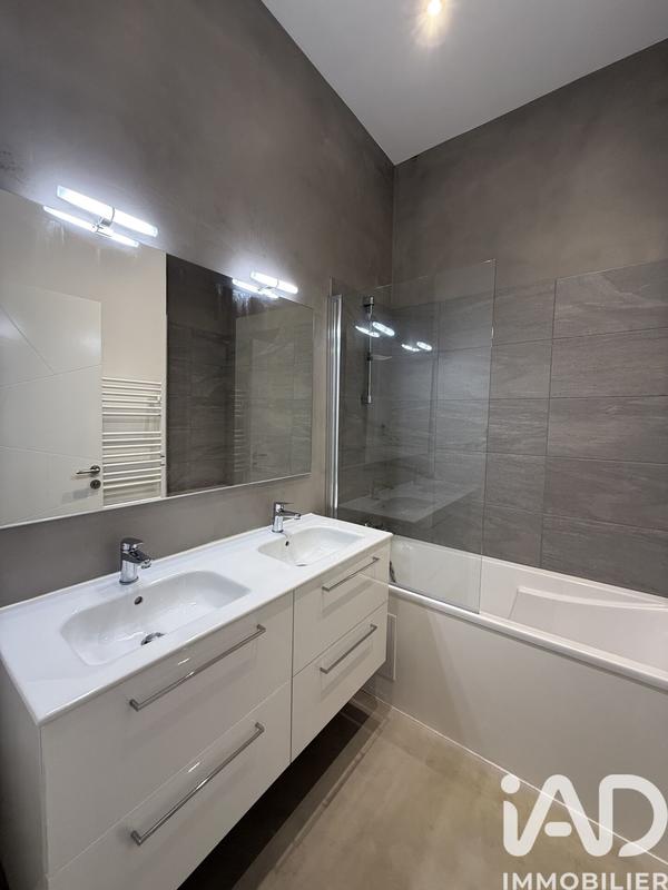 Loft - 95 m² - 4 pièces