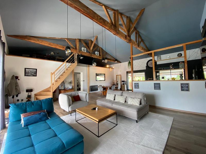 Maison contemporaine - 240 m² - 9 pièces