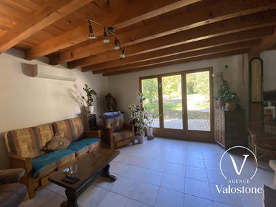 Maison traditionnelle - 125 m² - 6 pièces