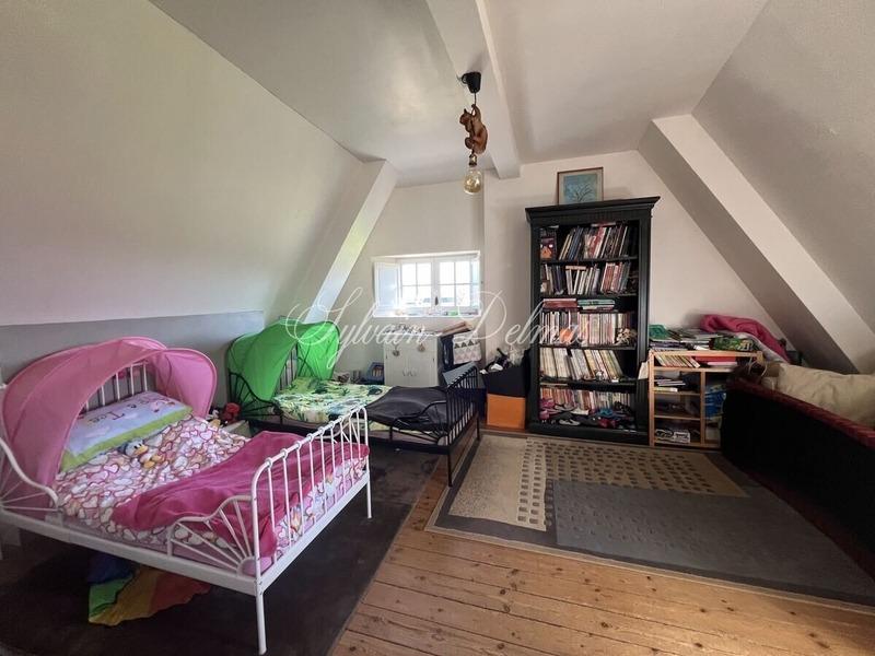 Maison - 600 m² - 5 pièces