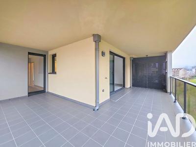Appartement - 90 m² - 4 pièces