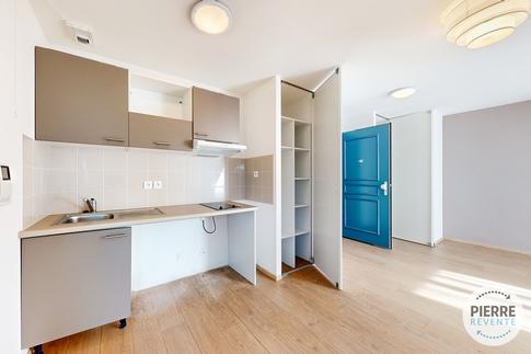 Studio - 30 m² - 1 pièce