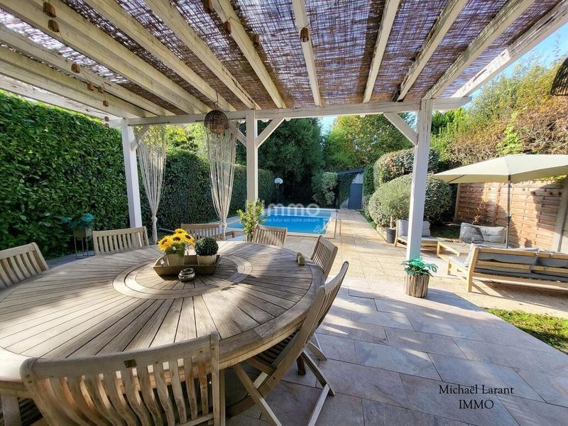 Maison - 173 m² - 5 pièces