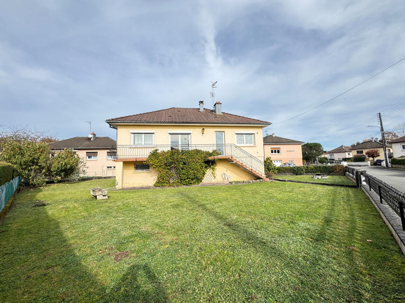 Maison - 90 m² - 5 pièces