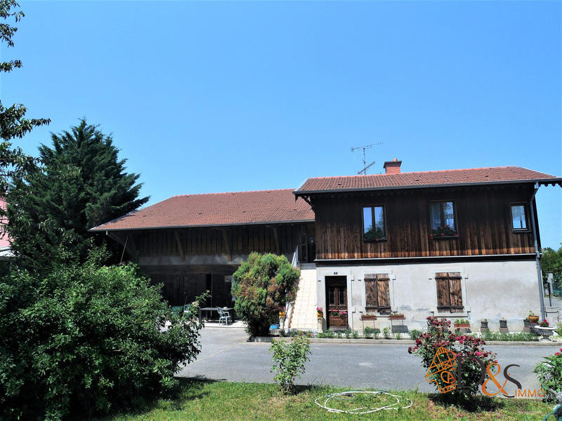 Maison - 200 m² - 8 pièces