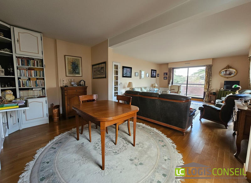 Appartement - 100 m² - 5 pièces