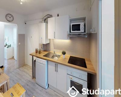 Chambre - 80 m² - 1 pièce