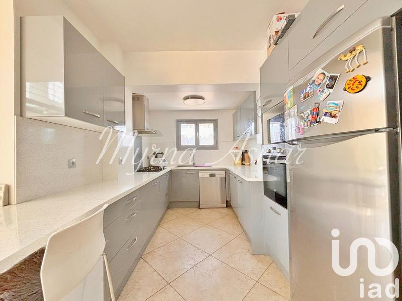 Maison - 295 m² - 8 pièces