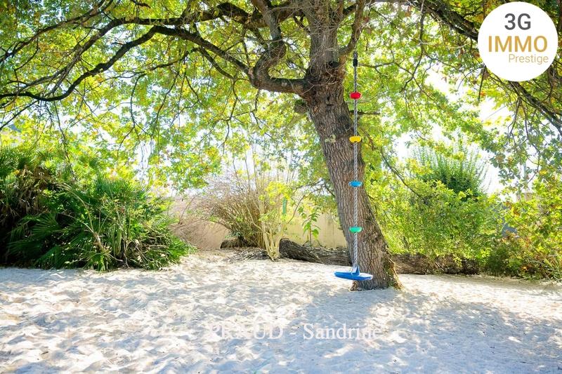 Maison de ville - 244 m² - 7 pièces