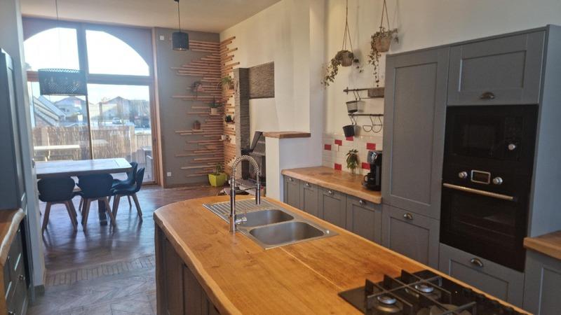 Maison bourgeoise - 342 m² - 10 pièces