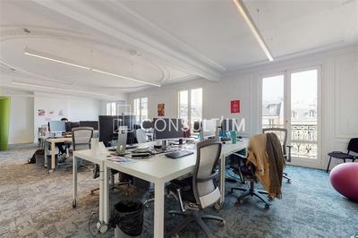 Bureau - 680 m²