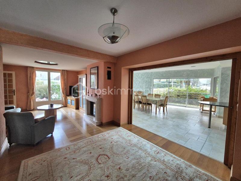 Maison - 159 m² - 6 pièces