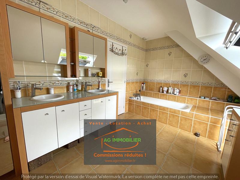 Maison - 171 m² - 7 pièces