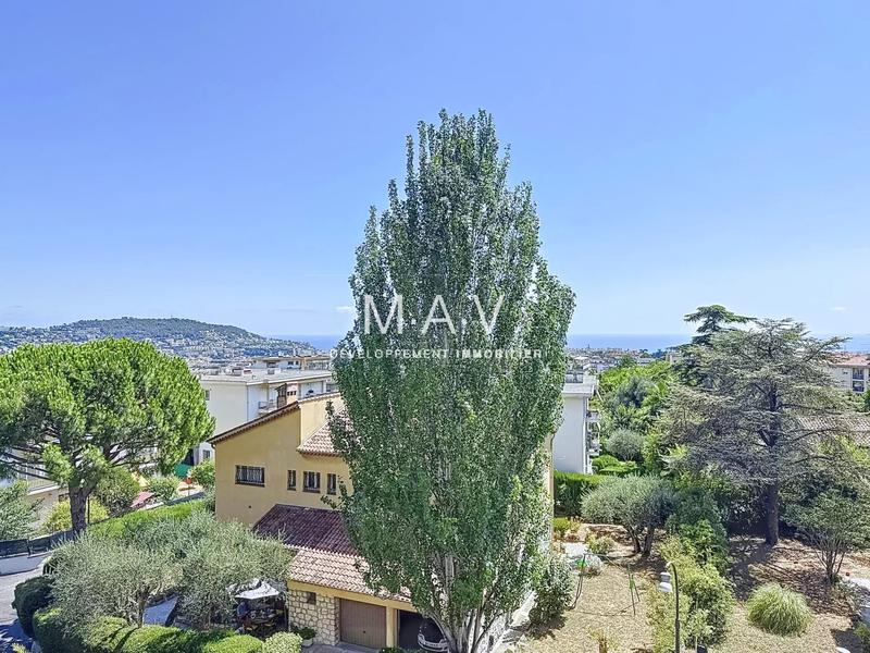 Appartement - 123 m² - 4 pièces