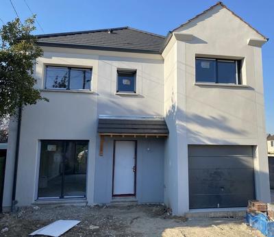 Maison - 140 m² - 4 pièces