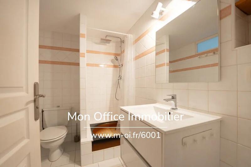 Maison - 225 m² - 9 pièces