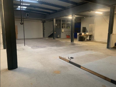 Local d'activité / Entrepôt - 400 m²