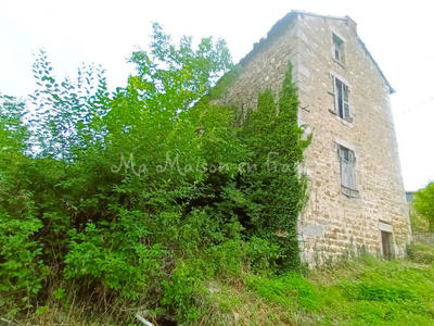 Maison en pierre - 90 m² - 6 pièces