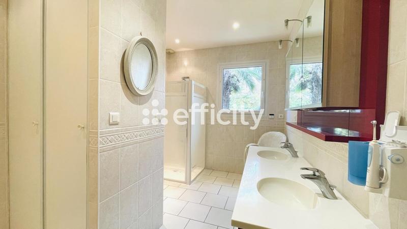 Maison - 156 m² - 5 pièces