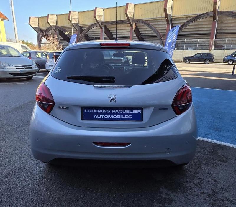 Peugeot 208 1.6 BlueHdi Féline