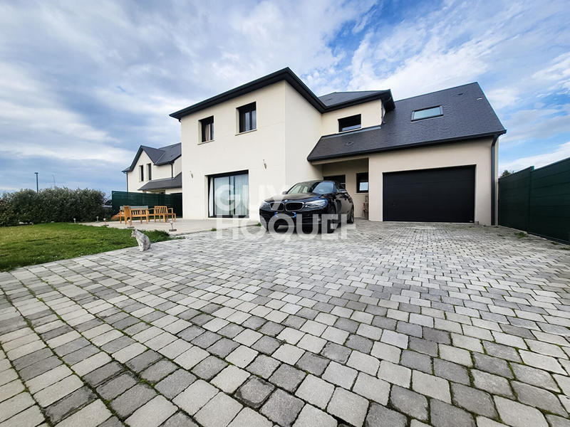 Maison - 152 m² - 8 pièces