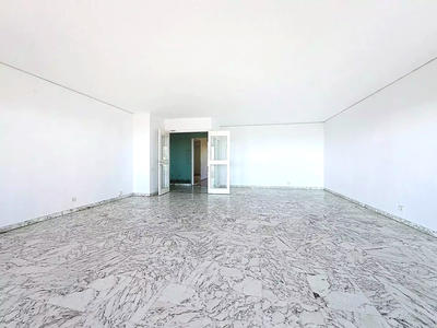 Appartement - 118 m² - 4 pièces