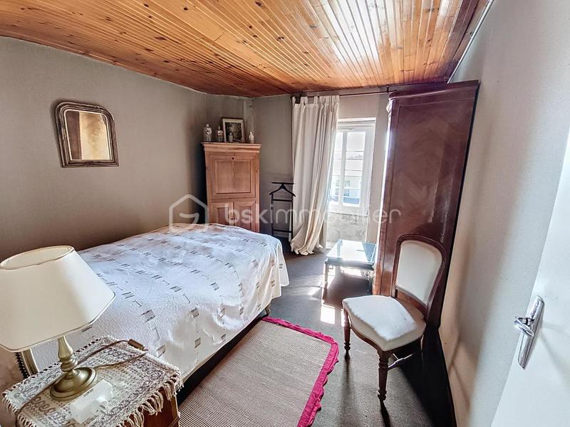 Demeure - 250 m² - 8 pièces