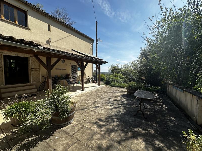 Maison traditionnelle - 145 m² - 6 pièces