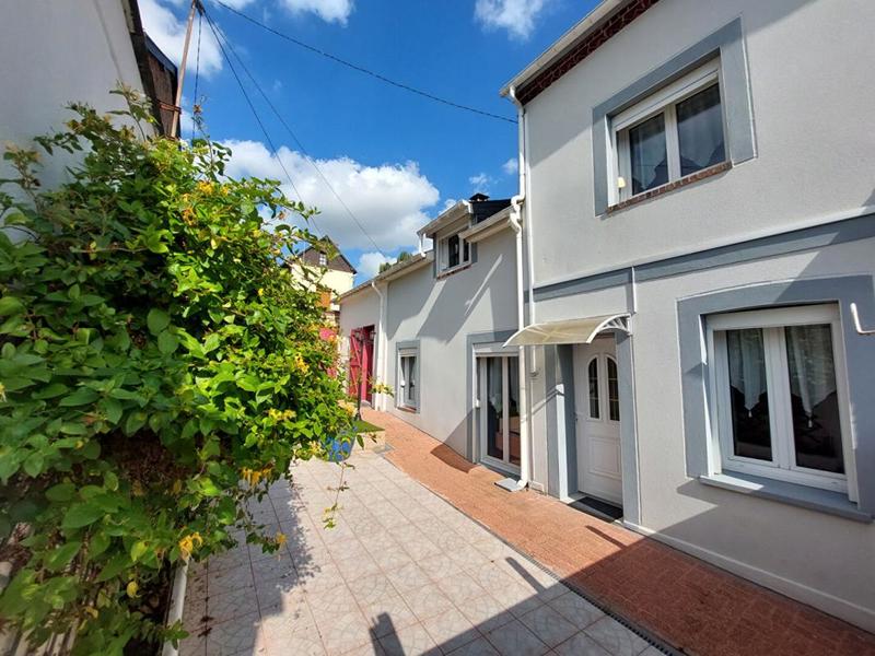 Maison - 75 m² - 5 pièces