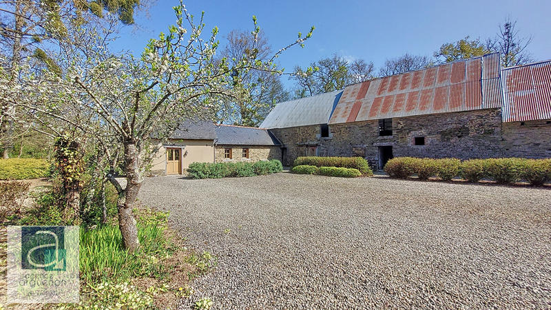 Maison - 342 m² - 7 pièces