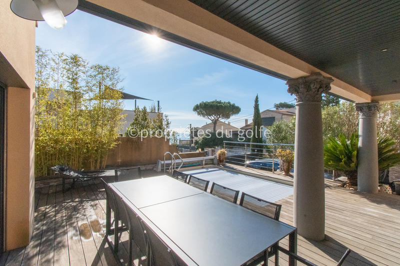 Maison - 210 m² - 9 pièces