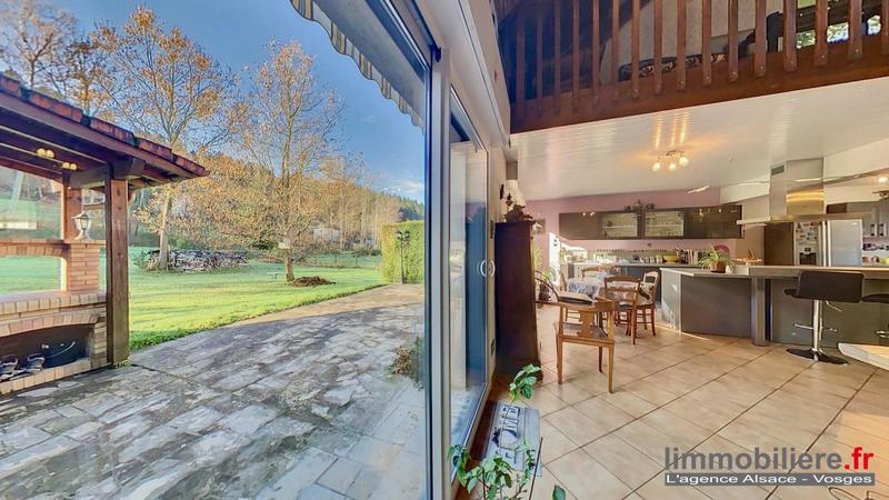 Maison - 317 m² - 10 pièces