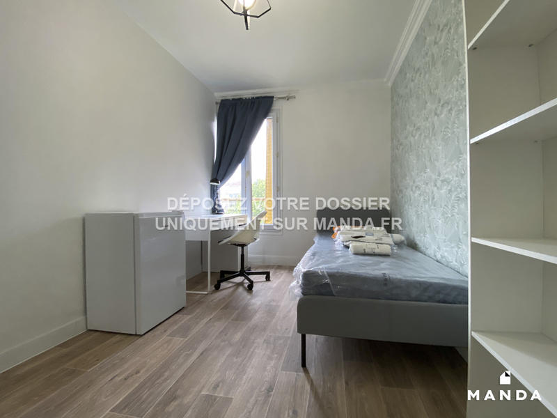 Chambre - 11 m² - 5 pièces