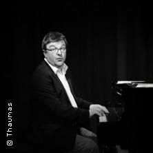 Tout le Monde Ecrit des Chansons - Julien Joubert