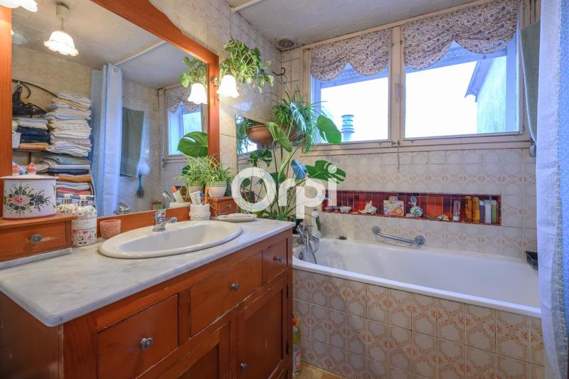 Maison - 99 m² - 4 pièces