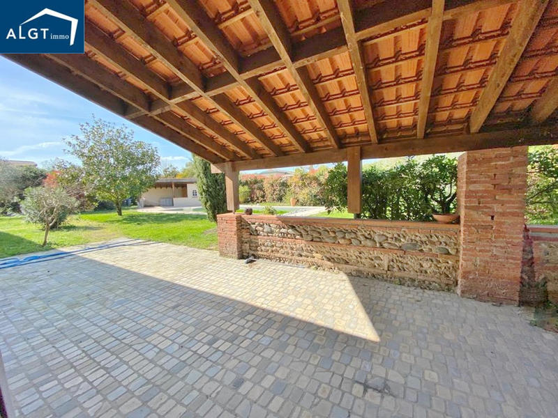 Villa - 328 m² - 12 pièces