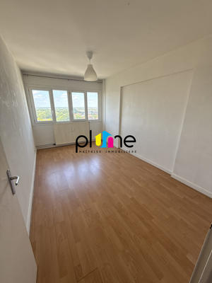 Appartement - 87 m² - 7 pièces