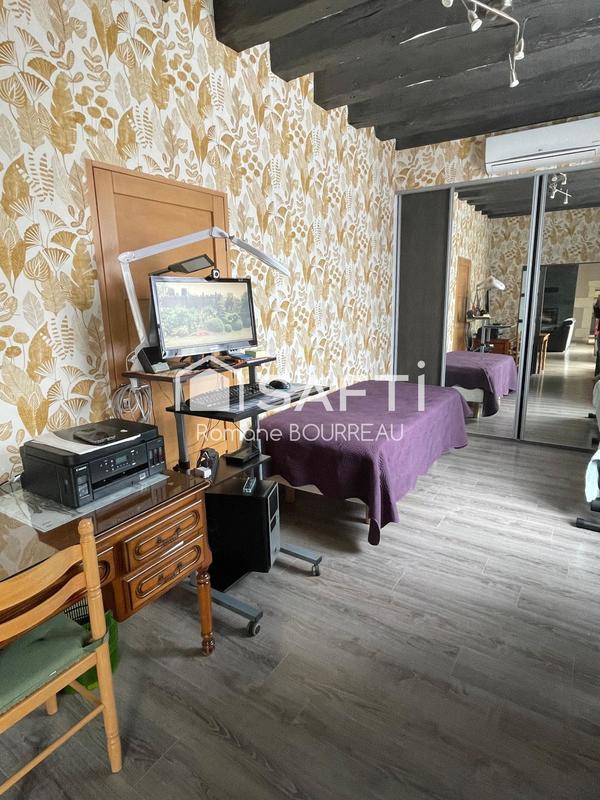 Maison - 225 m² - 15 pièces