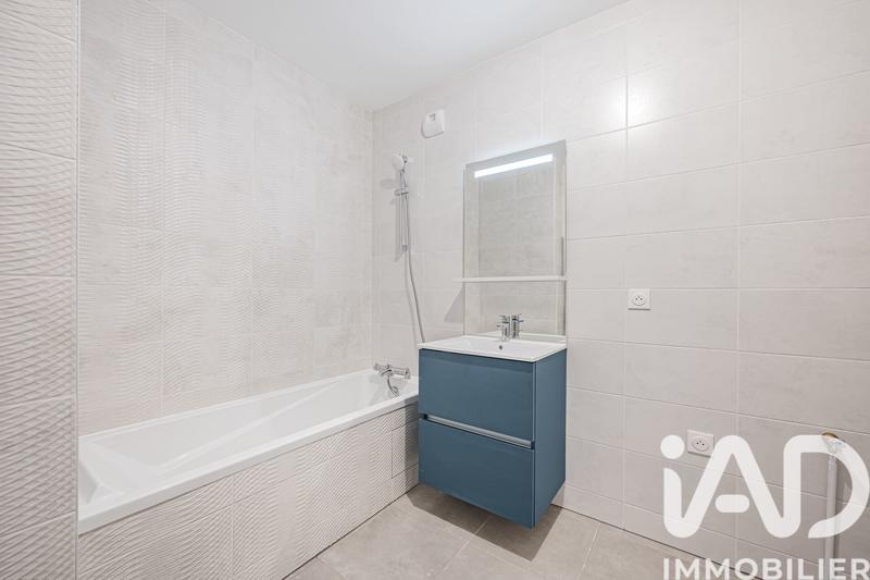 Appartement - 99 m² - 4 pièces