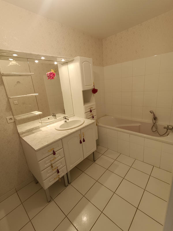 Appartement - 85 m² - 3 pièces