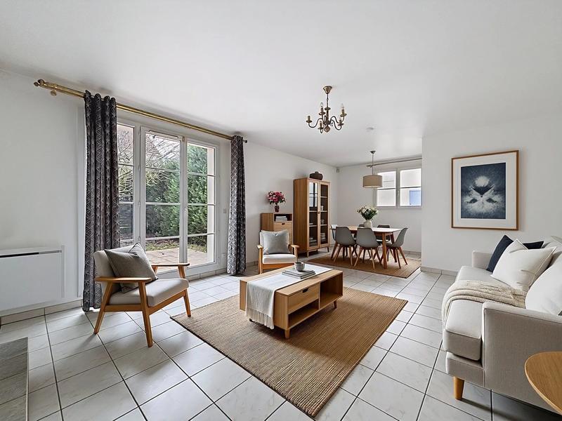 Maison - 92 m² - 5 pièces