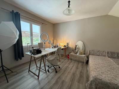 Maison - 239 m² - 7 pièces